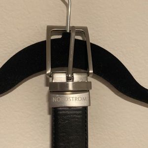 !!USED!! Men’s black Nordstrom dress belt !!SIZE!! 27-31